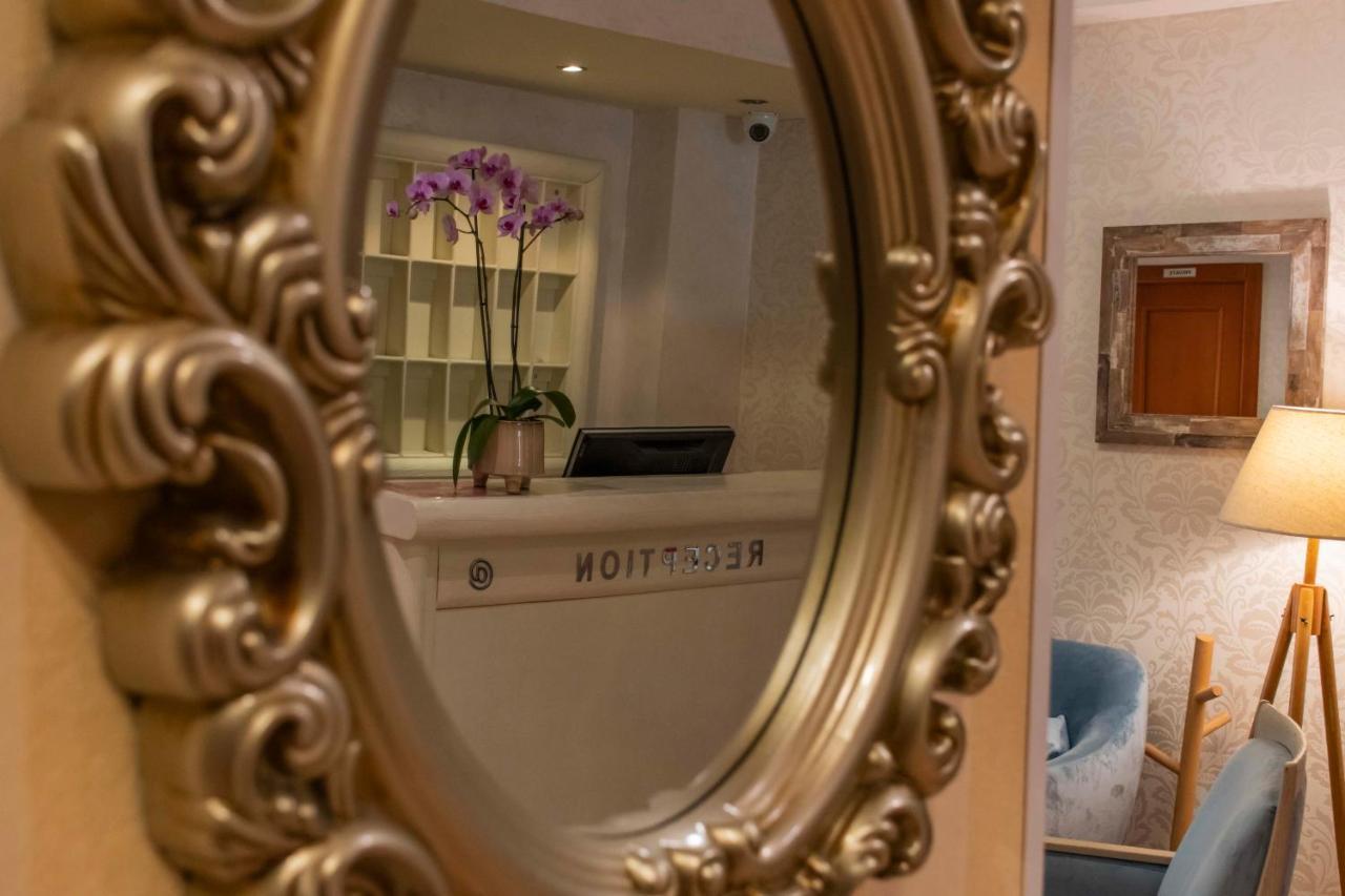 Mali Hotel Porat Budva Eksteriør billede