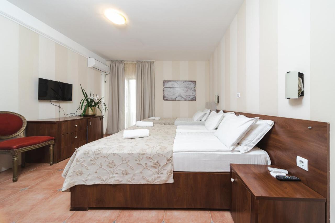Mali Hotel Porat Budva Værelse billede
