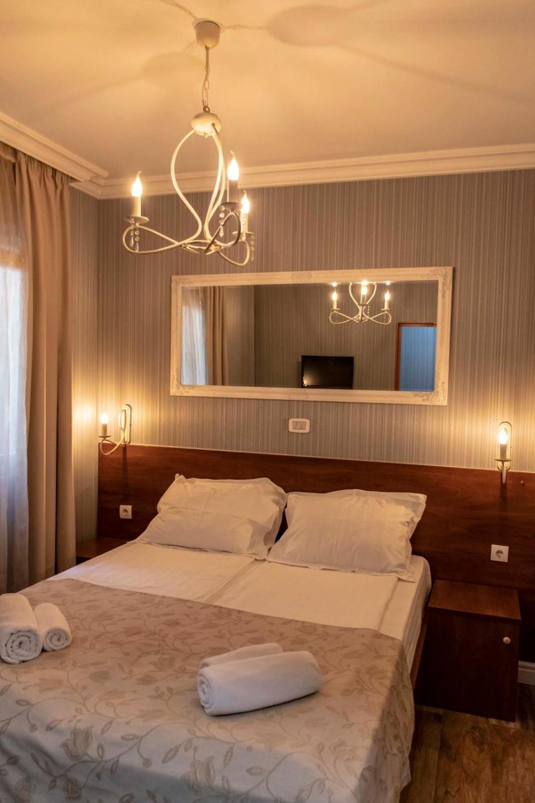 Mali Hotel Porat Budva Værelse billede