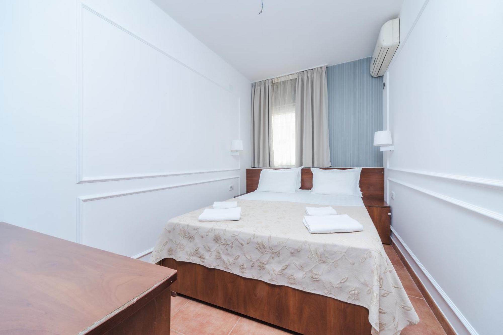 Mali Hotel Porat Budva Værelse billede