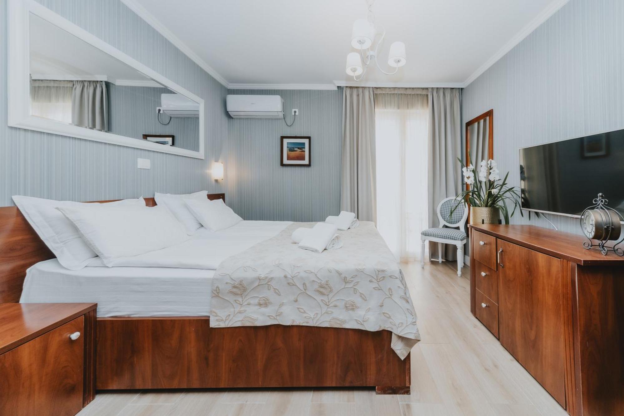 Mali Hotel Porat Budva Eksteriør billede